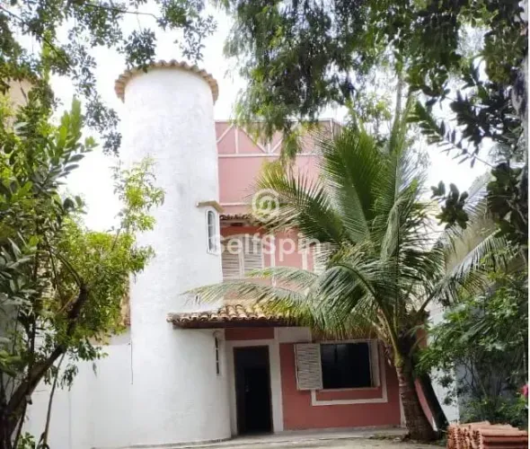 Casa para locação de 4 quartos perto da Praia de Piratininga, Niterói, RJ