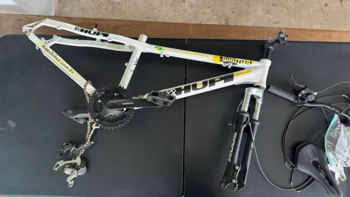 Bike Hupi whistler desmontada