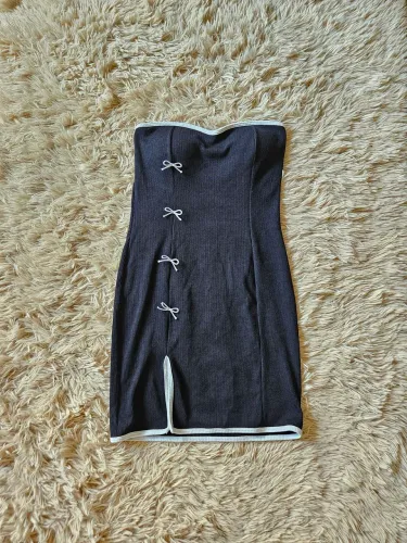 vestido tubinho tomara que caia preto