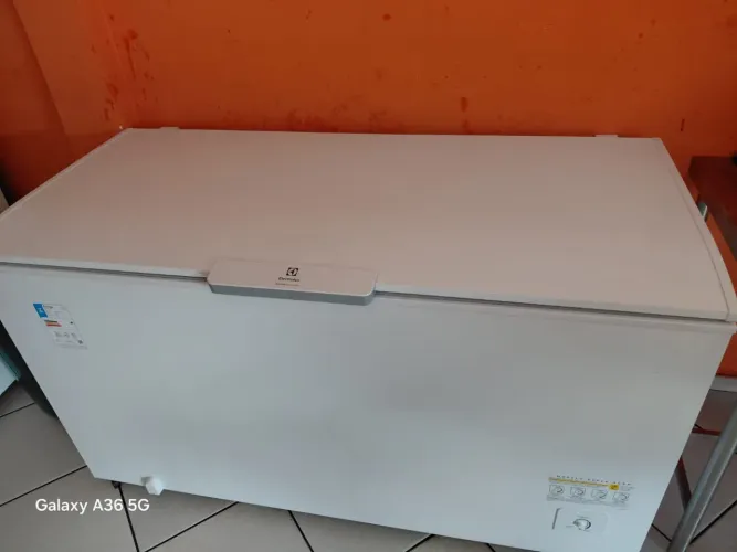Freezer 513L semi novo