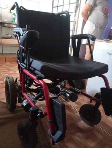 Vendo cadeira motorizada