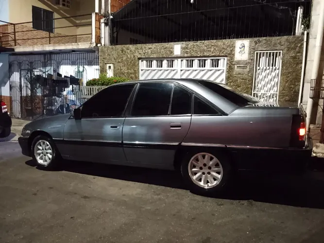 Chevrolet Omega GLS 2.2 / 2.0 (álcool) 1993