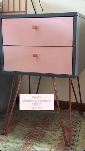 Mesa de cabeceira