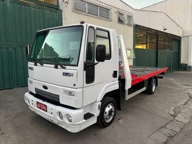 Ford cargo 815 plataforma