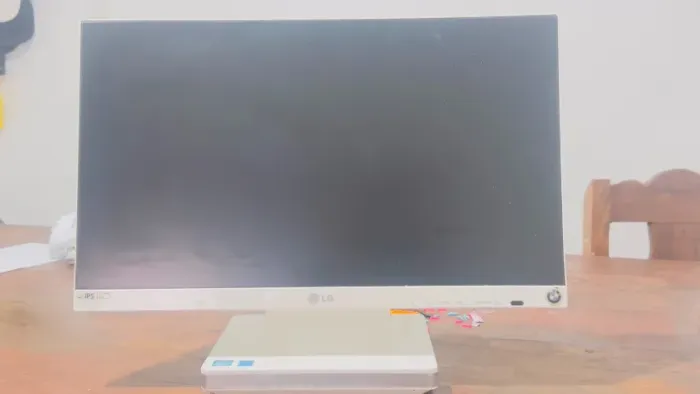Computador Lg All-in-one V320 4g M/500gb Hd - C/ Tela Ruim (Usado)