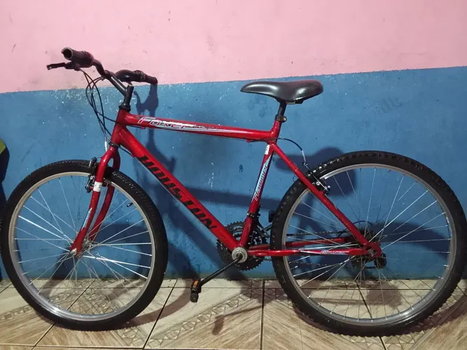Bicicleta aro 26 grande semi nova toda completa faço entrega grátis 