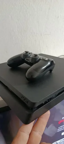 Vendo ps4 slim de 2tb com controle original