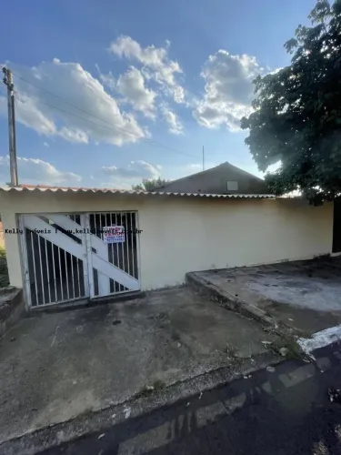 Casa para Venda em Presidente Prudente, Montalvão, 2 dormitórios, 1 banheiro, 4 vagas