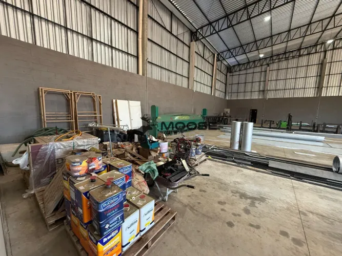 Barracão comercial á venda com 783m² Pq Industrial