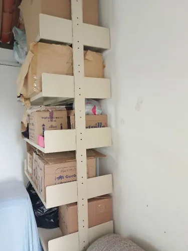 Prateleira dupla  grande para supermercado ou para uso em geral.medidas 2 MT x 1 x 55 . 