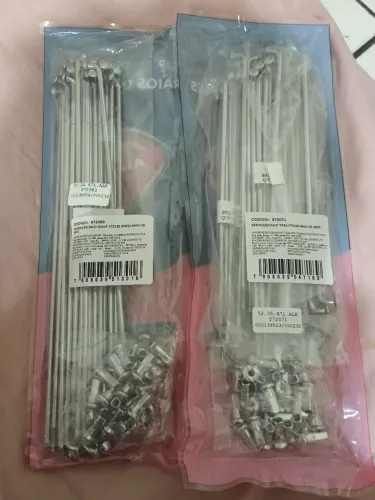 Vendo kit de raios 4MM dianteiro e traseiro