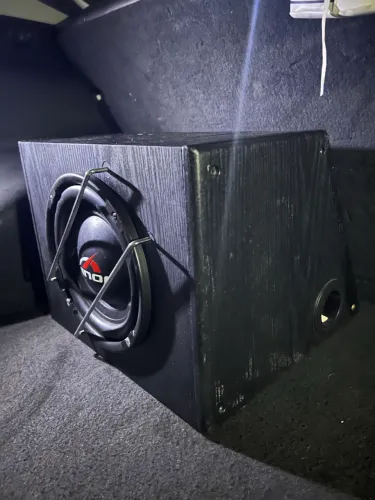 Sub amplificado de 8"