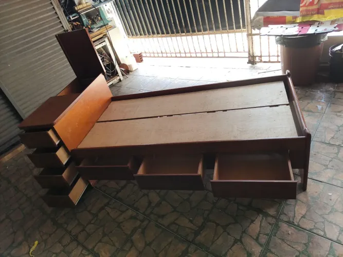 Cama com gaveteiros MADEIRA MACIÇA 