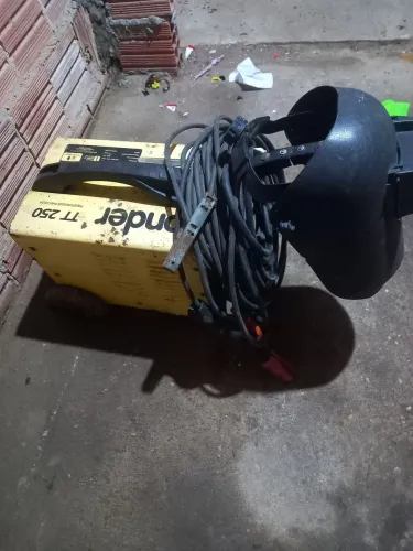 Máquina de solda Vonder 250