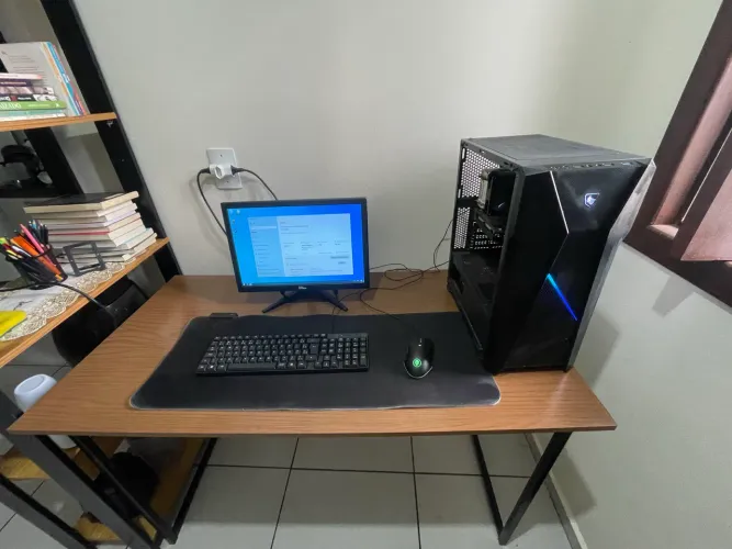 Desktop Gamer Com mesa
