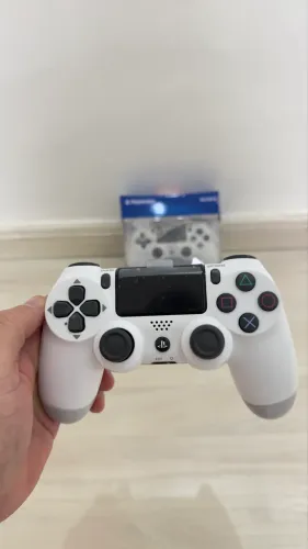 Manete ps4 branca ( lacrada )