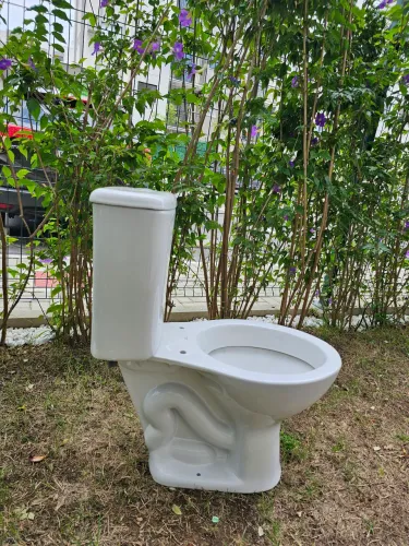 Vaso Sanitário Deca com caixa acoplada