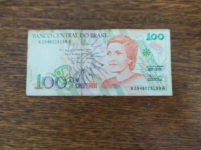 Nota de 100 Cruzeiros Antiga