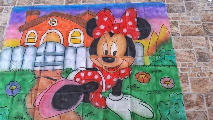 Painel tnt tema Minie semi novo 