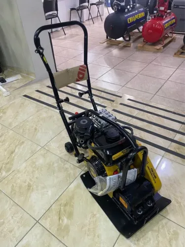 Placa Vibratória Compactadora Buffalo BFG 60 RENTAL - 65kg - 7,5cv Gasolina 4T
