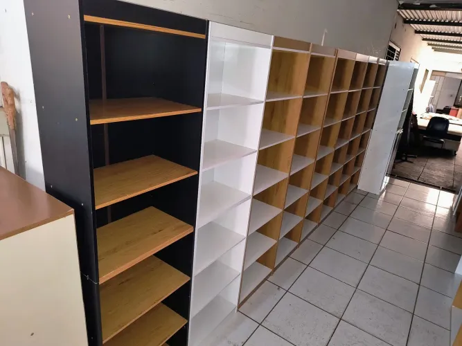 Armário multiuso livreiro novo
