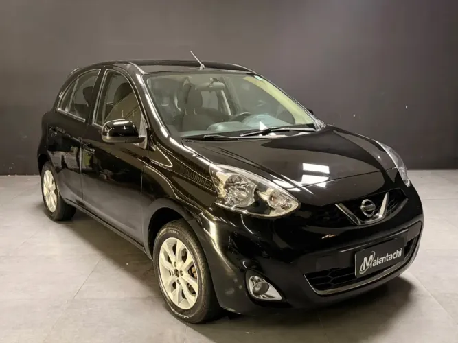 Nissan March SV 1.0 12V Flex 5P 2015