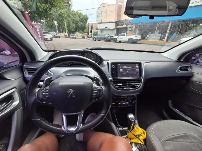 Peugeot 208 Griffe 1.6 Flex 16V 5P Aut. 2015
