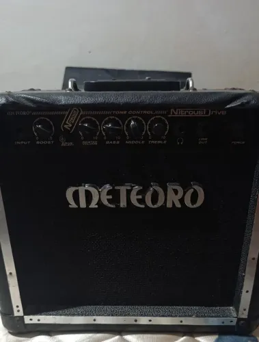 Vendo Amplificador Meteoro Nitrous Drive Aceito cartão de Crédito 