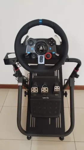 Volante e pedais logitech g29 driving force com suporte
