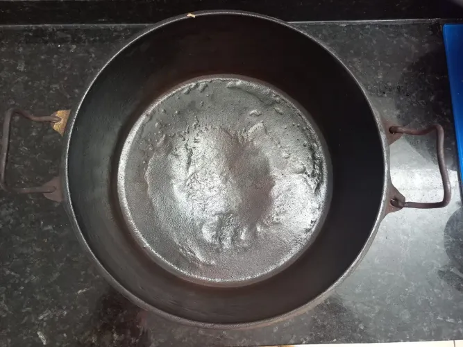 Panela caçarola antiga de ferro 12 L