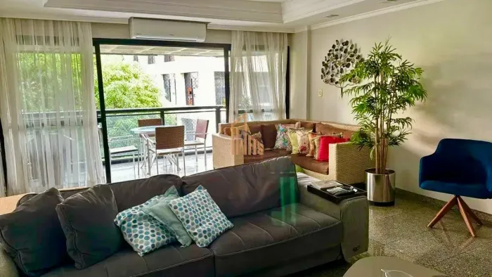 Apartamento com 3 Suítes à venda no Umarizal,180m², Nascente - ED.Maria Carolina