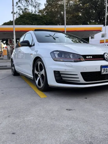 Volkswagen Golf GTI 2.0 TSI 220cv Aut. 2016
