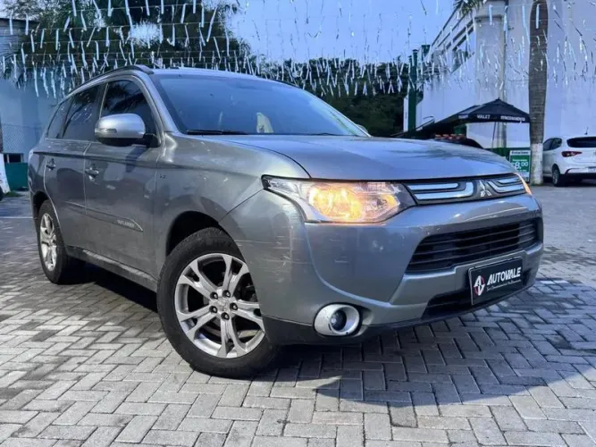 Mitsubishi Outlander 3.0/ GT 3.0 V6 Aut. 2015