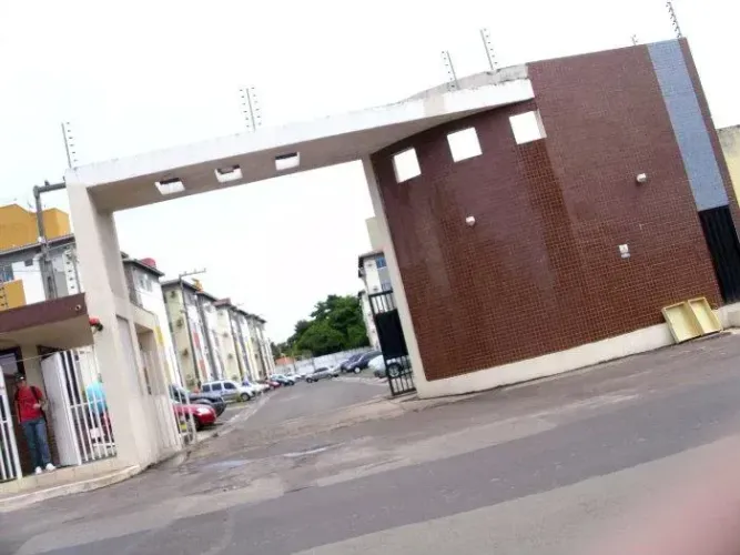 ALUGA-SE APARTAMENTO NO ARIRIZAL Condomínio Valença R$ 2.000,00 SÃO LUÍS/MA Excelente ap