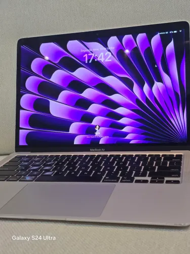 VENDE-SE MACBOOK AIR M1 2020