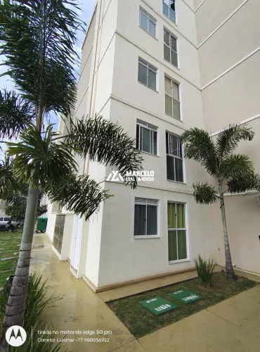 Alugo apartamento padrão de 2/4 no 2º andar com armáios na cozinha e tela de mos