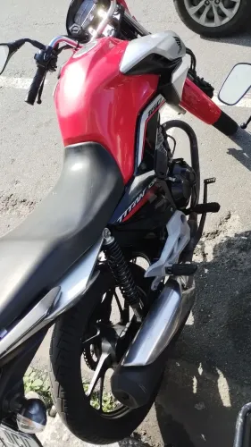 Honda Titan 160 em perfeito estado
