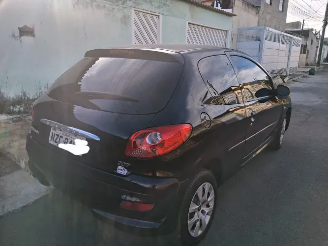 Peugeot 207 XR 1.4 Flex 8V 3P 2012