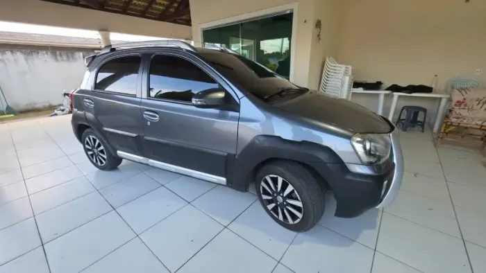 Toyota Etios Cross 1.5 Flex 16V 5P Mec. 2016