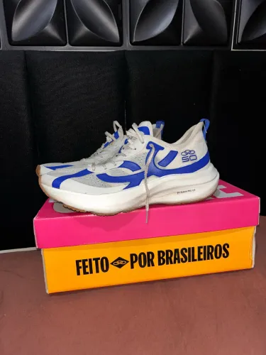 TENIS OLYMPIKUS CORRE 4 50 ANOS