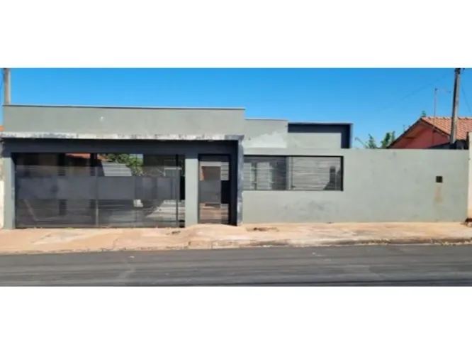 Casa em Leilão - Conjunto Habitacional Dona Sidonia - Porecatu - PR