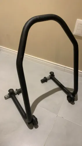 Cavalete traseiro para moto