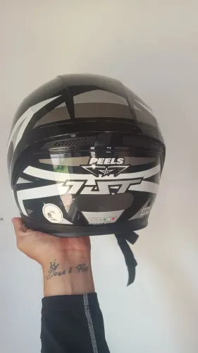 Capacete