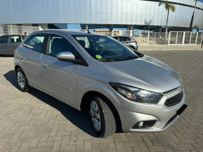 Chevrolet Onix Hatch LT 1.4 8V Flex Mec. 4P 2018
