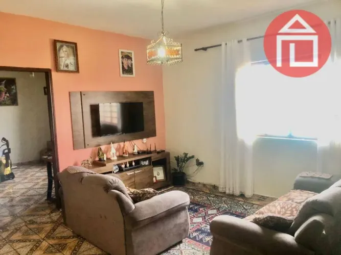 Casa com 6 dormitórios à venda, 318 m² por R$ 700.000,00 - Vila Aparecida - Bragança Pauli