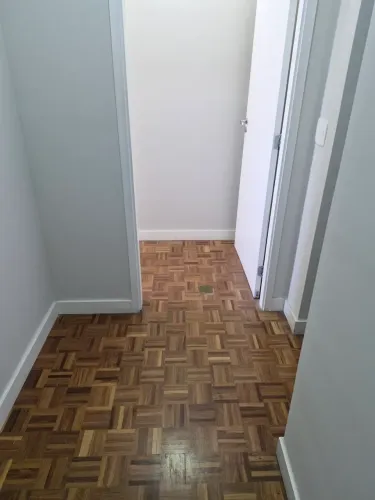 ALUGO OU VENDO CJ COML DIVIDIDO EM 3 SALAS RECEPÇÃO 2 LAVABOS AR 2 VAGASS