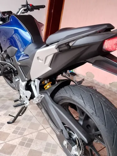 Honda CB Twister 300 impecável, sem marca alguma de uso, zerada!