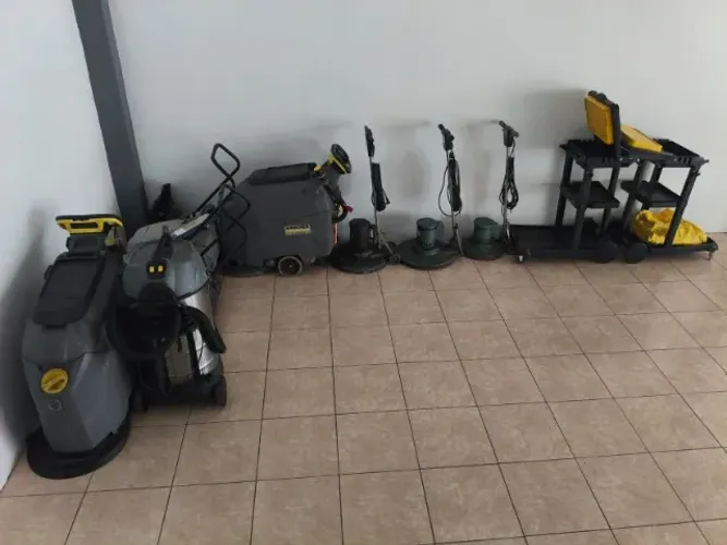 Maquina e Equipamentos para Limpeza Industrial