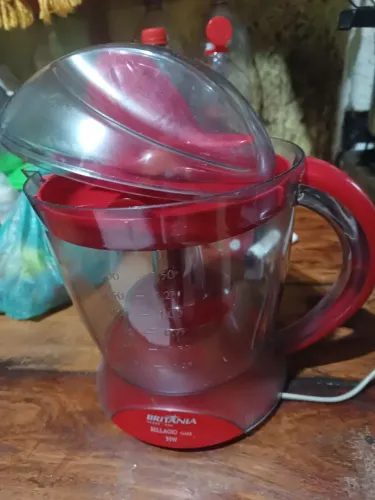 Vende uma batedeira e um espremedor de laranja 