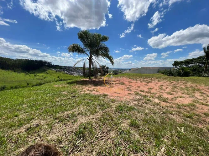 Terreno excelente com 1.875 m² a venda em condomínio fechado em Jacareí- SP!